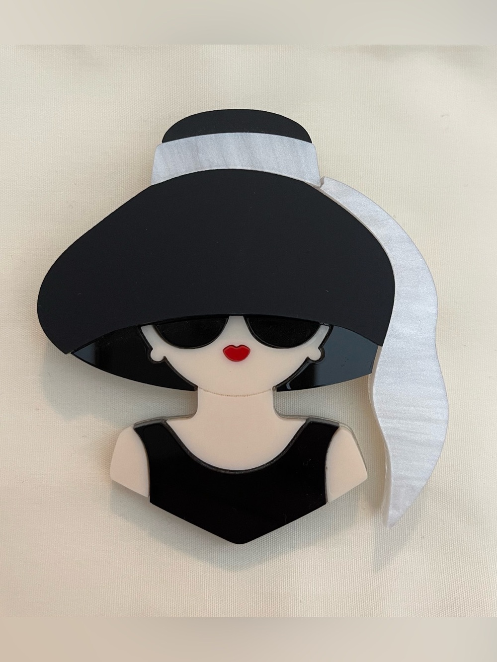 RARE Baccurelli Audrey Hepburn Breakfast at Tiffany’s Brooch Pin